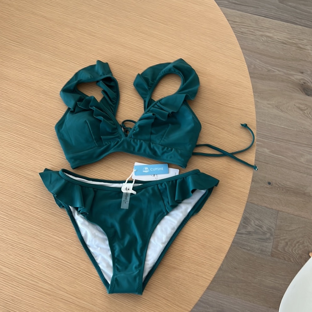 NWT! Cupshe 2 piece swimsuit - S